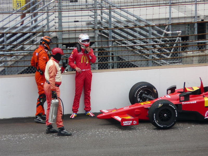 Illustration for article titled Graham Rahal Crashes Exiting Turn Four, Dixon Takes Lead
